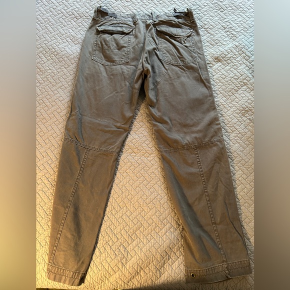 Slate Gray, older Gap Cargo pants - Picture 5 of 6